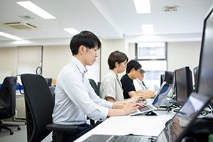 関西事業部のオフィス風景